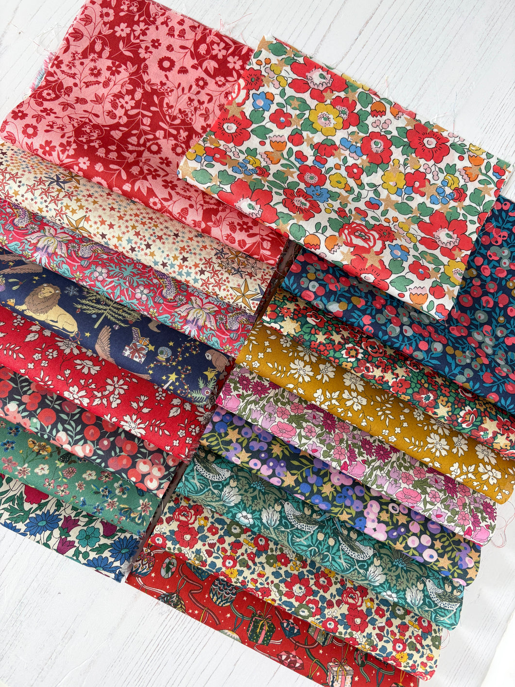 Liberty Tana Lawn Christmas Fabric Pack (15 Pieces)