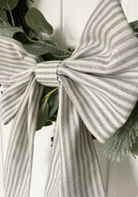 Medium Bow - Grey Stripe Linen