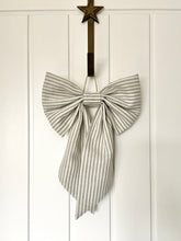 Medium Bow - Grey Stripe Linen